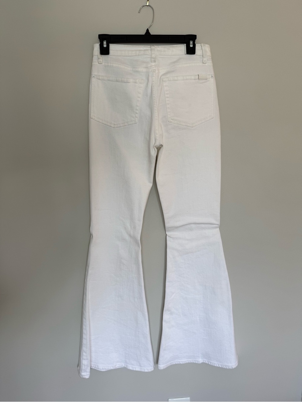 7 For All Mankind White High-Rise Mega Flare Jeans - Picture 6 of 9